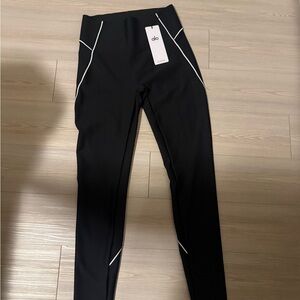 ALO Yoga Black Leggings with White Trim